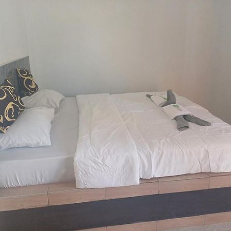 Black Sweet Homestay Dua Νησιά Γκίλι Εξωτερικό φωτογραφία